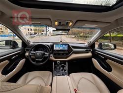 تۆیۆتا هایلاندەر